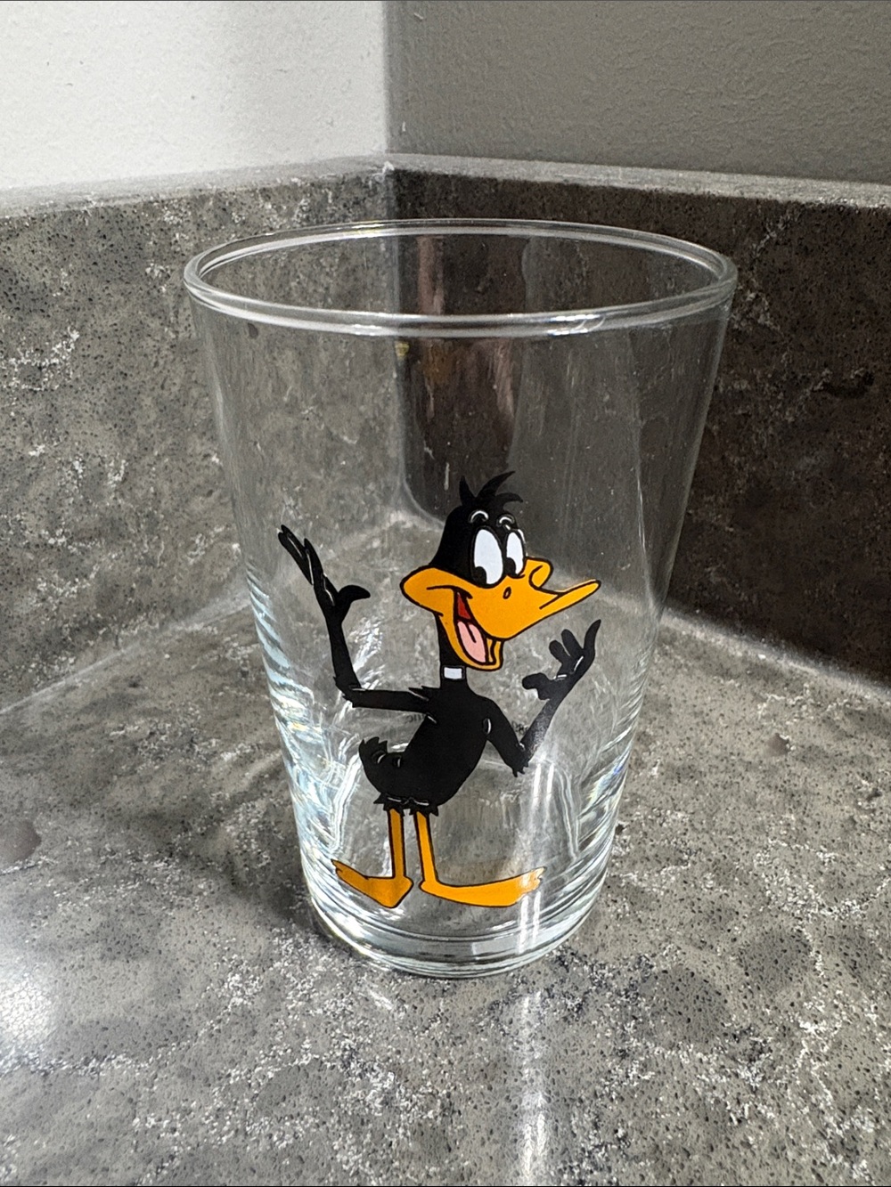 1989 Warner Bros. Daffy Duck Cartoon 6 Ounce Glass